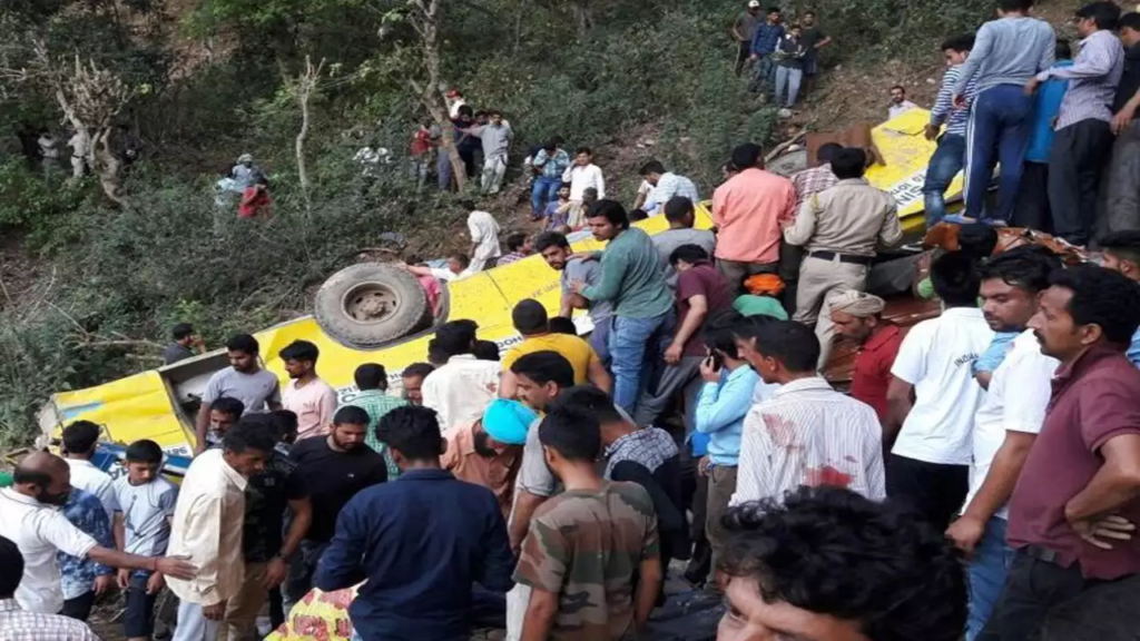 Big accident in Himachal Pradesh: School children die when bus falls into valley in Kullu