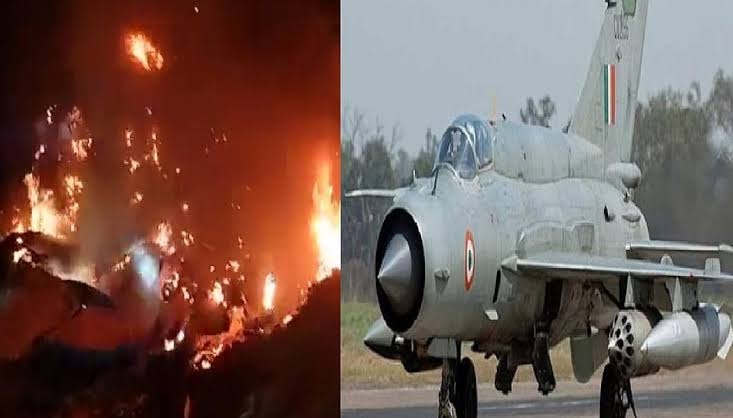 An Air Force plane crashed in Rajasthan's Barmer killing a pilot