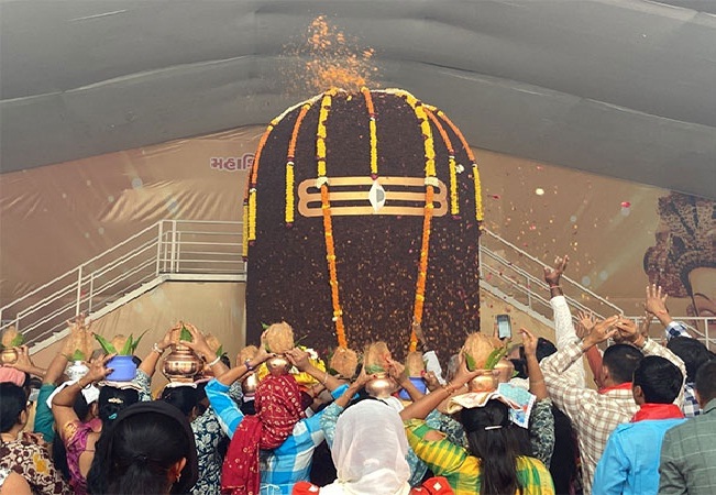 1,11,111 rudraksha mercury shivlings were made in this city of gujarat!!