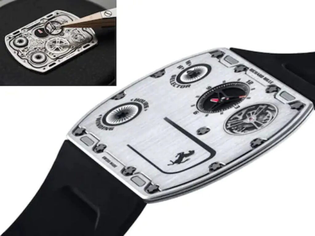 This is the thinnest watch in the world! Its thickness is only 1.75mm