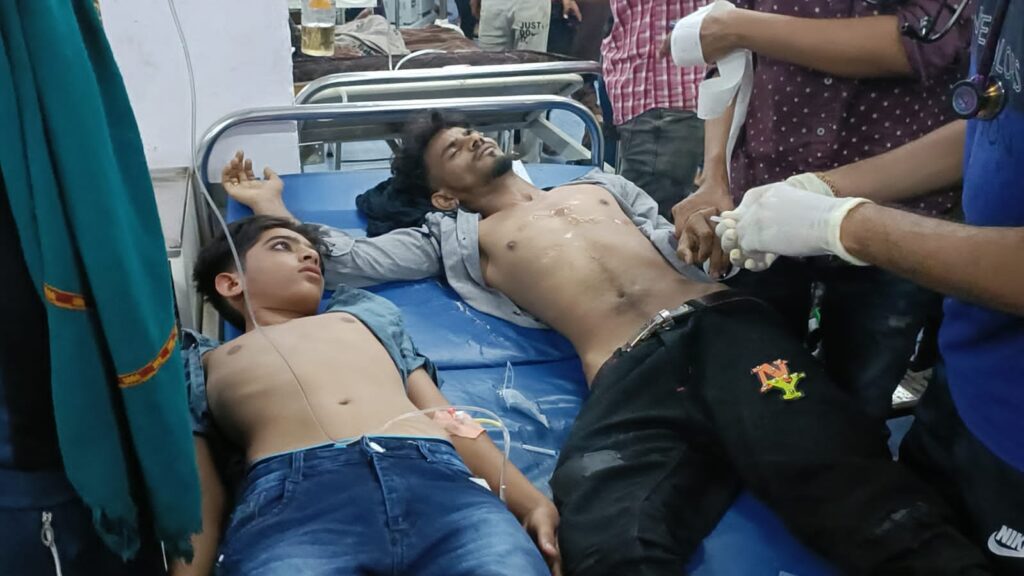 In Jamnagar, 10 people lost their lives after falling on a power line! Two deaths