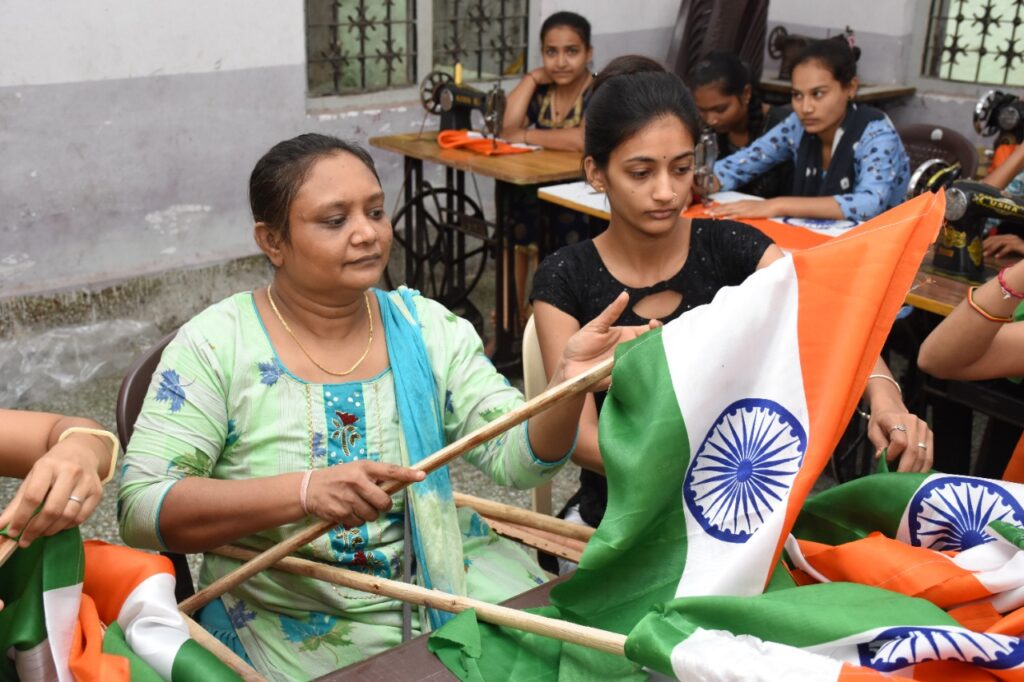More than 300 women of Jamnagar got employment through Har Ghar Tiranga Abhiyan