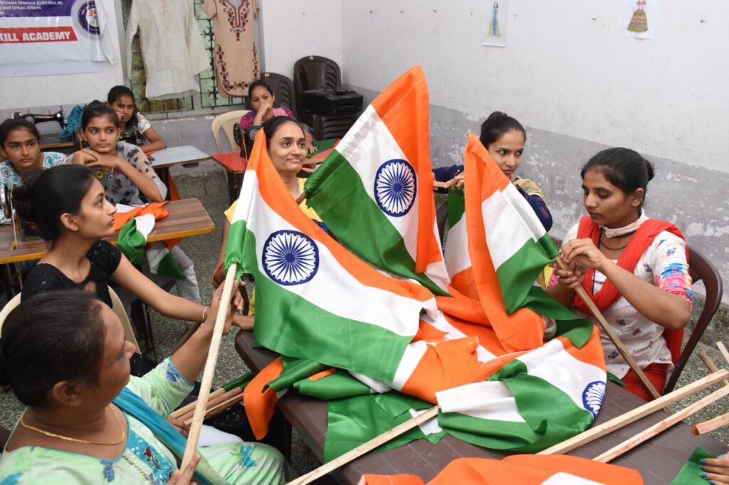 More than 300 women of Jamnagar got employment through Har Ghar Tiranga Abhiyan