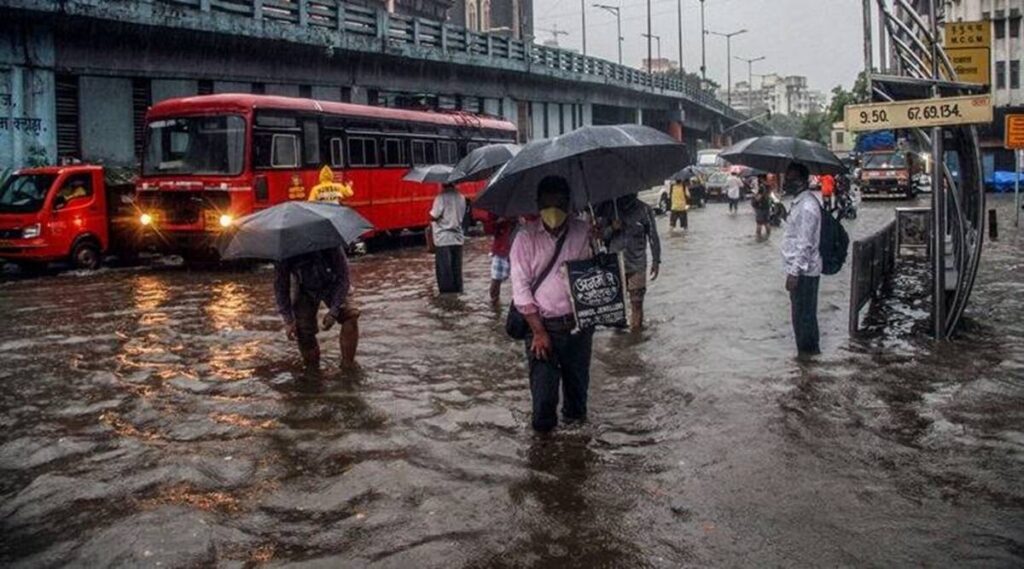 Heavy rain in Mumbai since evening! Chance of thunderstorms