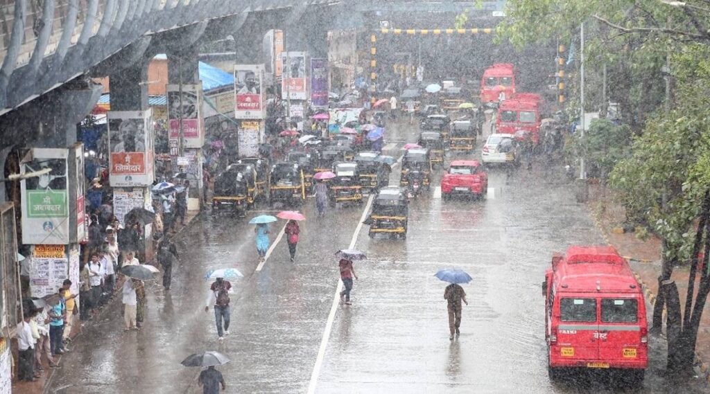 Heavy rain in Mumbai since evening! Chance of thunderstorms