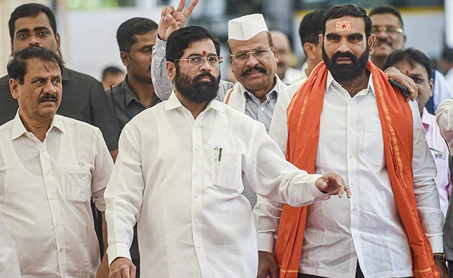 Cabinet of Maharashtra will be expanded tomorrow! Find out who can take the oath