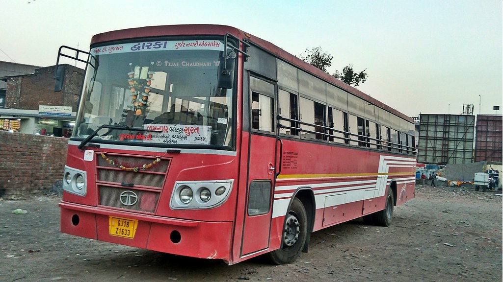 Jamnagar ST. Corporation allocated extra bus to Dwarka on the occasion of Janmashtami festival