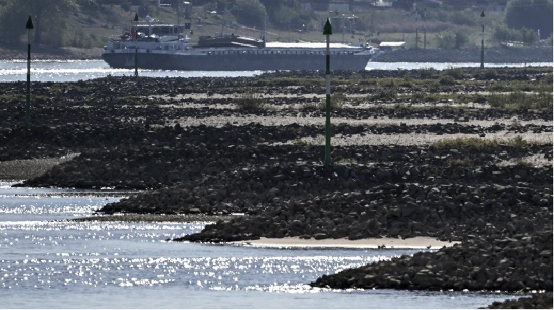 Rivers dried up due to intense heat in European countries! Many problems arose