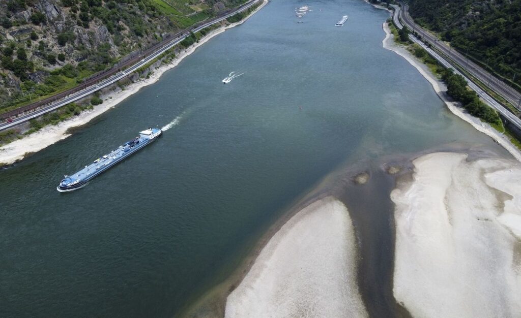 Rivers dried up due to intense heat in European countries! Many problems arose