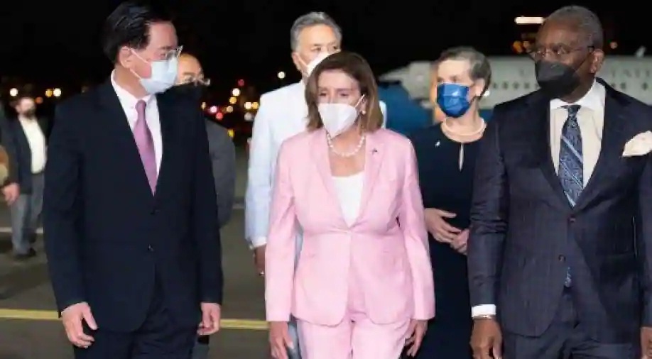 Nancy Pelosi met the President of Taiwan despite China's ban!