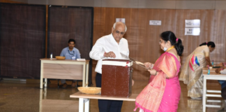 આજે રાષ્ટ્રપતિ ચૂંટણી માટે ભૂપેન્દ્ર પટેલ સહિત ધારાસભ્યોએ પણ કર્યું મતદાન MLAs including Bhupendra Patel also voted for the presidential election today