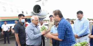 જામનગર એરપોર્ટ ખાતે મુખ્યમંત્રી ભુપેન્દ્રભાઈ પટેલનું કરવામાં આવ્યું ઉષ્માભર્યું સ્વાગત Chief Minister Bhupendrabhai Patel received a warm welcome at Jamnagar Airport