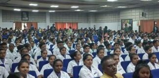 શપથગ્રહણ: ગુજરાત નર્સિંગ કાઉન્સિલનાપ્રમુખે અભ્યાસ પુરો કરનારા નર્સિંગના 120વિદ્યાર્થીઓને શપથ લેવડાવ્યા