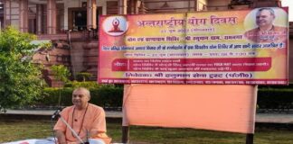 મુસ્લિમ દેશોમાં હનુમાન કથા કરનારા આચાર્ય વિજયજી ભાટીયા આવશે દ્વારકા – સોમનાથની યાત્રાએ This brother takes charge of hugging them! Know what is the whole truth