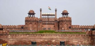 દિલ્હીમાં IBનું એલર્ટ! આઝાદી દિવસે પતંગ હુમલાની દહેશત IB alert in Delhi! Independence day kite attack terror