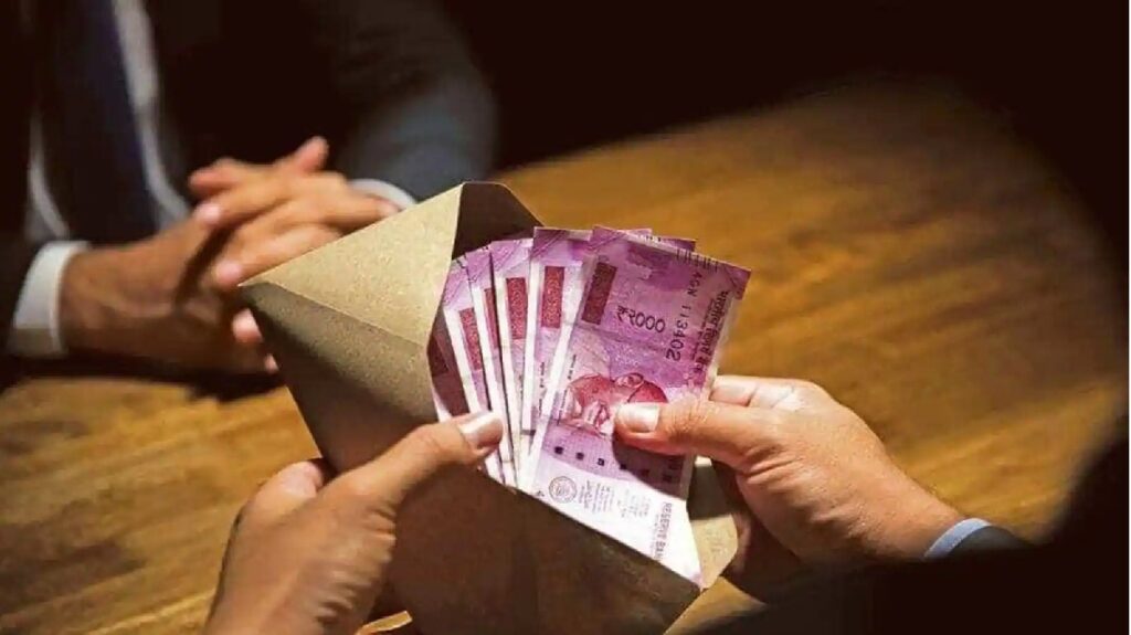 Invest in this policy of LIC! Make 1 crore rupees in 4 years