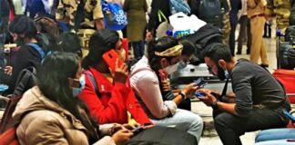 એજન્ટ થ્રુ વિદેશ જતા વિદ્યાર્થીઓ સાવધાન ! 3500થી વધુ ગુજરાતીઓની ઓસ્ટ્રેલિયામાં તપાસ Students going abroad through agents beware Over 3500 Gujaratis screened in Australia