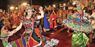 હવે ગરબે ઘૂમવું પડશે મોંઘું! નવરાત્રીના પાસ પર GST લગાવાયો Now you have to go around expensive! GST levied on Navratri passes