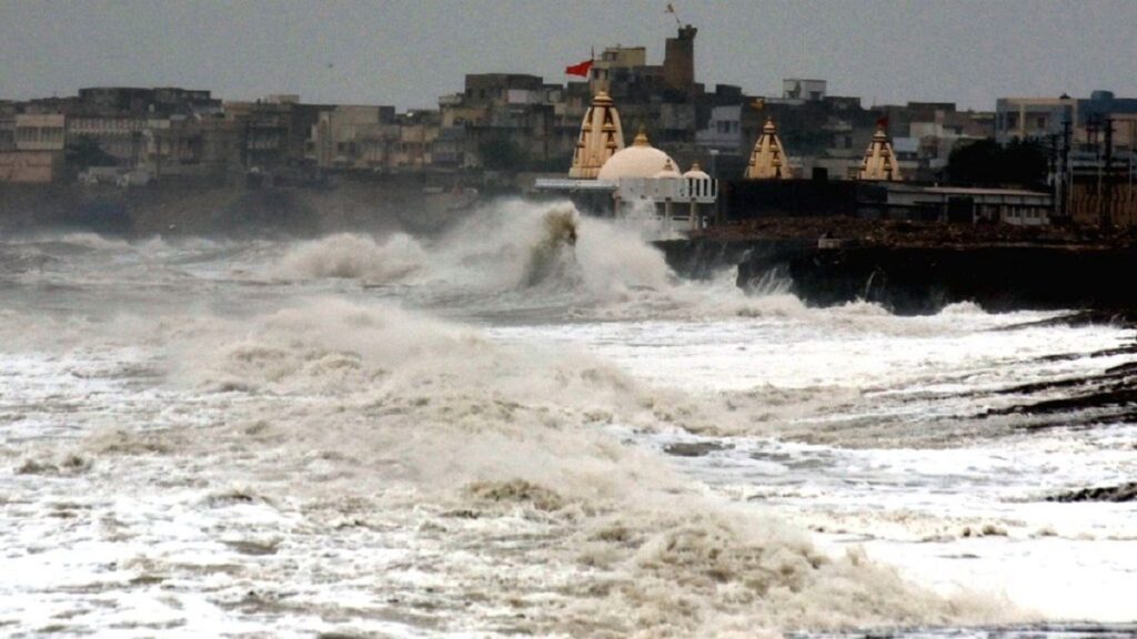 Two low pressure active on the coast of Gujarat! Heavy rain forecast in this area