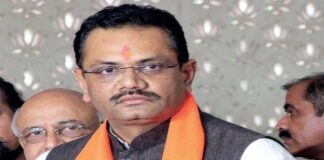 આરોગ્ય કર્મચારીઓની એક મહિનાથી ચાલતી હડતાળનો અંત આવ્યો ! તમામ માંગણીઓ સંતોષાસે A month-long strike of health workers has ended! Satisfy all demands