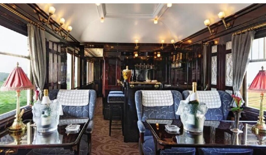 The filling will be like a 5-star hotel during the trip in this train! This is the most luxurious train in the world