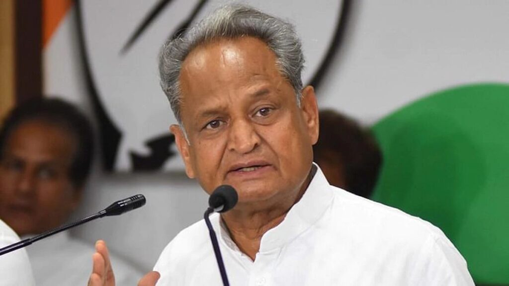 If Rahul Gandhi refuses, this senior can become Congress President!