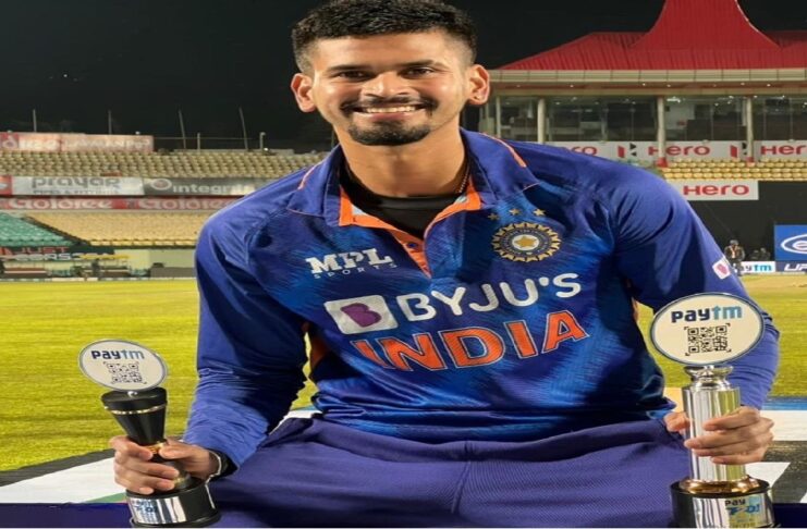 ભારતના આ ખેલાડીના હાથમાં “K” અક્ષરના સ્ટિકર લગાવવા પાછળનું આવું છે કારણ! This Indian player has a "K" sticker in his hand! Learn interesting information