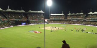 શારજાહમાં પ્રથમ વખત ભારત-પાકિસ્તાન વચ્ચે પ્રથમ મેચ રમાઈ હતી The first match was played between India and Pakistan for the first time in Sharjah