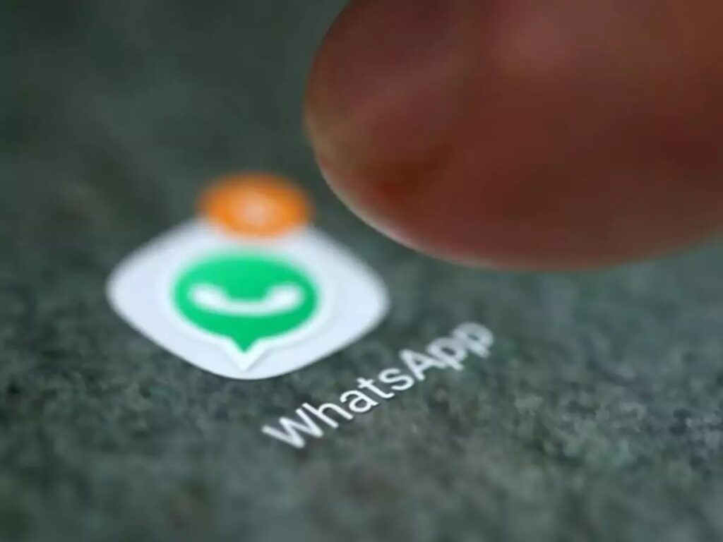 Caution! WhatsApp Blocked 2 Lakh Accounts: You too are not making this mistake