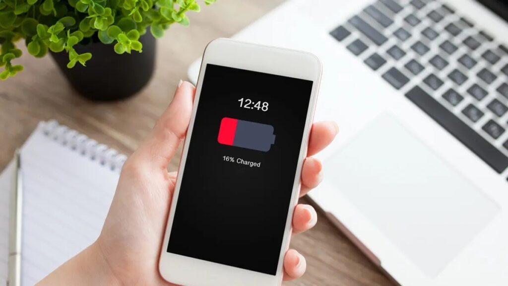 Phone battery draining fast? Doing this thing will increase the life of the phone