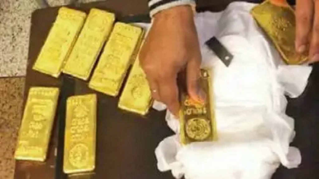 Airport Customs charged Rs. 1.05 crore gold powder seized, hidden in the diaper of a passenger's child.