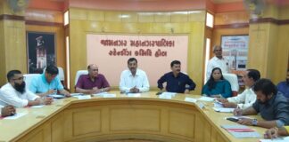 સેકન્ડ ઇનિંગની શરૂઆતમાં જ તોફાની બેટિંગ -રૂપિયા 1100 કરોડના કામો અને પ્રોજેકટસનો સૈદ્ધાંતિક સ્વીકાર અને વિવિધ ખર્ચાઓ મંજૂર Turbulent batting at the beginning of the second innings - an exercise to land the moon of Rs. 1100 crores