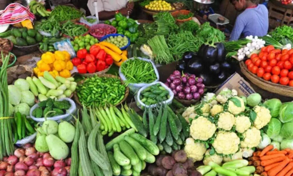 A vegetable market trader in Jamnagar's Lalwadi area caught writing Worli figures: Names of three others revealed