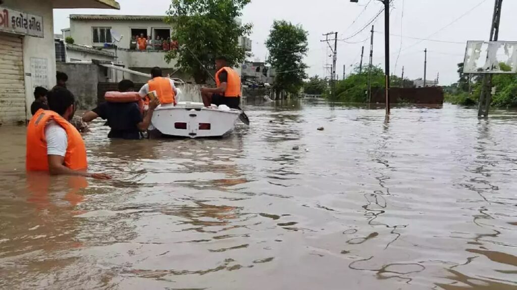 As rain continues in Gujarat, NDRF team rescues several people trapped in flood waters in Bharuch