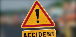 જામનગર નજીક વસઇ પાસે એક બાઈકની આડે કૂતરું ઉતરતાં બાઈક સ્લીપ થવાથી બેડ ગામનું દંપત્તિ ખંડિત A couple from Bed village broke up after the bike slipped when a dog fell on a bike near Vasai near Jamnagar.