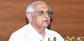 પહેલા સમિટ ઓફ સક્સેસની ઉજવણી, પછી 17 રોડ શો, ગુજરાત સરકાર 10મી વાઈબ્રન્ટ સમિટની તૈયારીઓમાં વ્યસ્ત, મુખ્યમંત્રીએ થીમ જણાવી. First Celebrating the Summit of Success, then 17 Road Shows, Gujarat Govt busy with preparations for 10th Vibrant Summit, Chief Minister stated the theme.