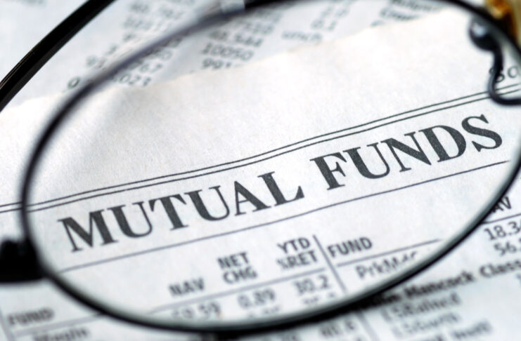 મ્યુચ્યુઅલ ફંડમાં SIP અથવા Lumpsum શું છે? રોકાણ કરવાની સાચી રીત કઈ છે, બંનેના ફાયદા અને ગેરફાયદાને સમજો What is SIP or Lumpsum in Mutual Fund? Which is the right way to invest, understand the pros and cons of both