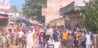 નર્મદામાં પોલીસની ફ્લેગ માર્ચ, વડોદરામાં 16 સામે FIR; હિંસા પછી શું છે સ્થિતિ? Police flag march in Narmada, FIR against 16 in Vadodara; What is the situation after the violence?