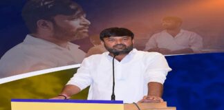 સ્થાનિક ધારાસભ્ય હેમંત ખવા આકરા પાણીએ: બિસ્માર રોડ રસ્તા મુદ્દે આવતીકાલે શુક્રવારે લાલપુર એસડીએમ કચેરીને તાળું મારી દેશે આંદોલનકારીઓ Local MLA Hemant Khawa Akra Pani: Agitators will lock Lalpur SDM office tomorrow Friday over Bismar road road issue