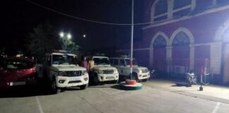 જામનગરની જિલ્લા જેલમાં પોલીસ દ્વારા રાત્રીના સમયે બોડીવોર્ન કેમેરા સાથે સરપ્રાઈઝ ચેકીંગ Surprise checking with bodyworn cameras by police at Jamnagar District Jail at night