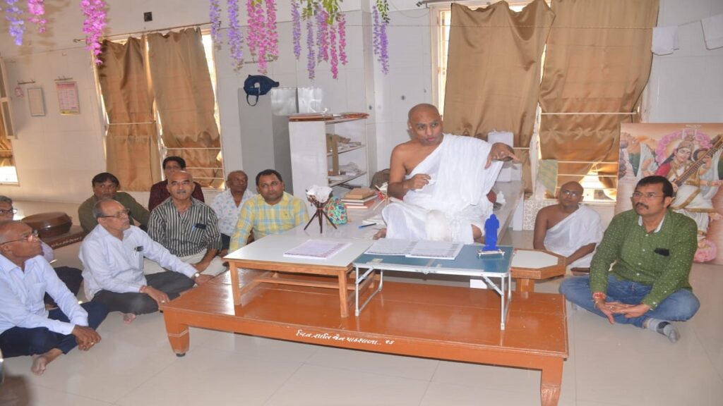 Challenging drawing competition at Jamnagar- Upadhanatap