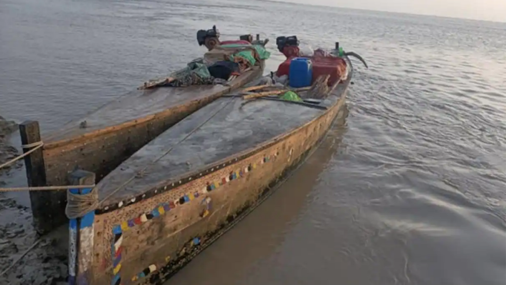 Pakistan Fisherman: Pakistani fisherman enters Indian border with boat, BSF arrests near Sarcreek