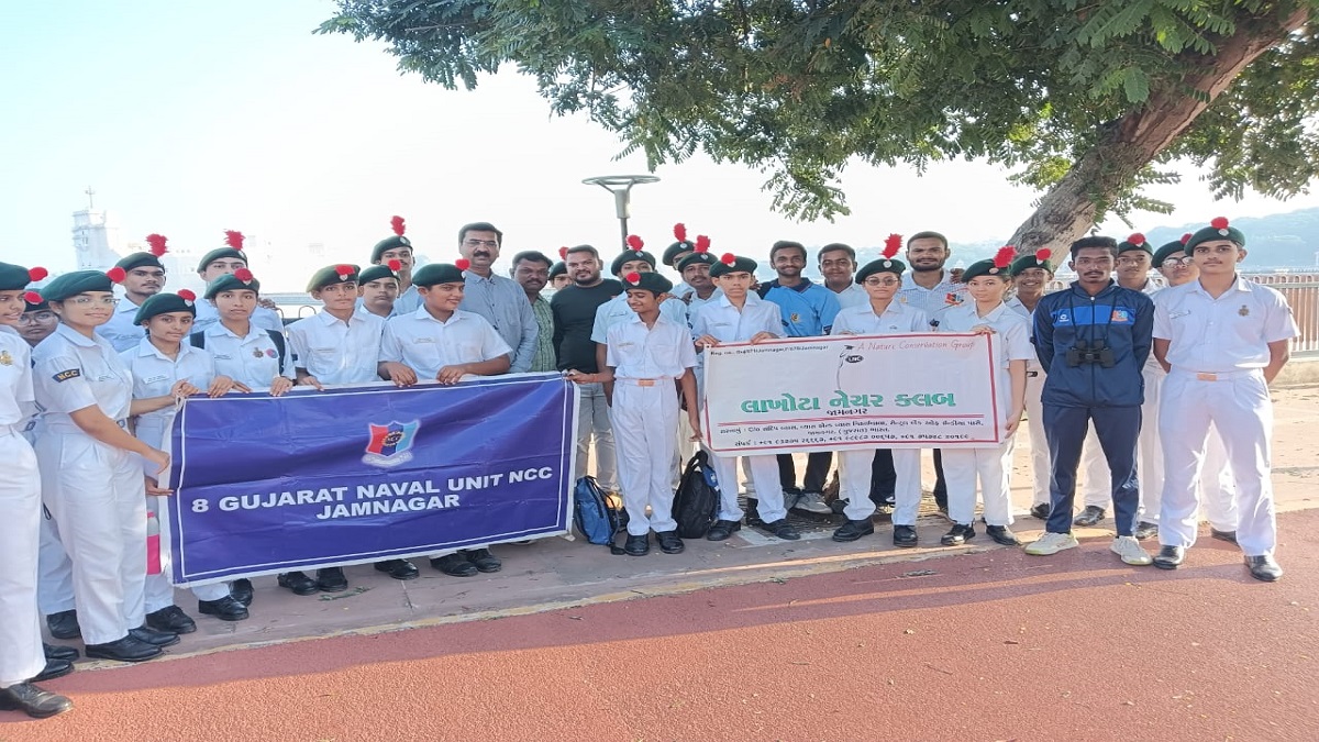 Bird watching program organized by Jamnagar Lakhota Nature Club Bird watching program organized by Jamnagar Lakhota Nature Club