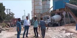 જામનગર શહે૨માં નિર્માણ પામી રહેલ સાત રસ્તાથી સુભાષ બ્રીજ સુધીના ફલાયઓવર બ્રીજના ચાલુ કામની આકસ્મીક મુલાકાત લઇ કામગીરીનું નિરીક્ષણ Inspection of the ongoing work of the flyover bridge from Seven Roads to Subhash Bridge under construction in Jamnagar City by making a casual visit.