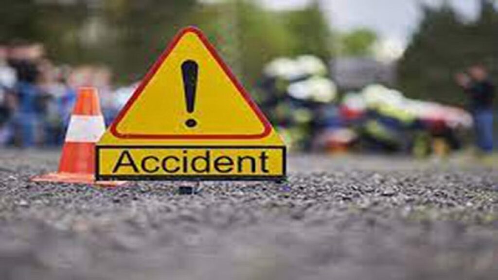 Major accident on Yamuna Expressway, 5 people died painfully in a fierce collision