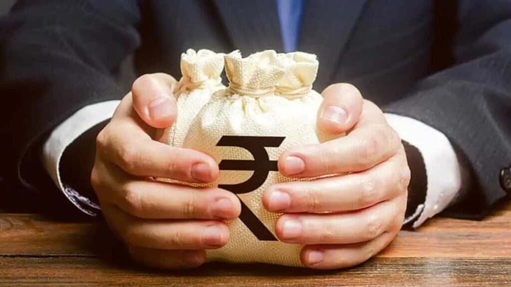 If the credit score is bad, then no tension, you can easily take a loan from the bank on your FD, know how much interest you have to pay.