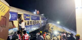 લોકો પાયલોટે ભૂલથી પાર કર્યું રેડ સિગ્નલ, અકસ્માતમાં મૃત્યુઆંક વધીને 14 થયો Loco pilot mistakenly crosses red signal, death toll rises to 14