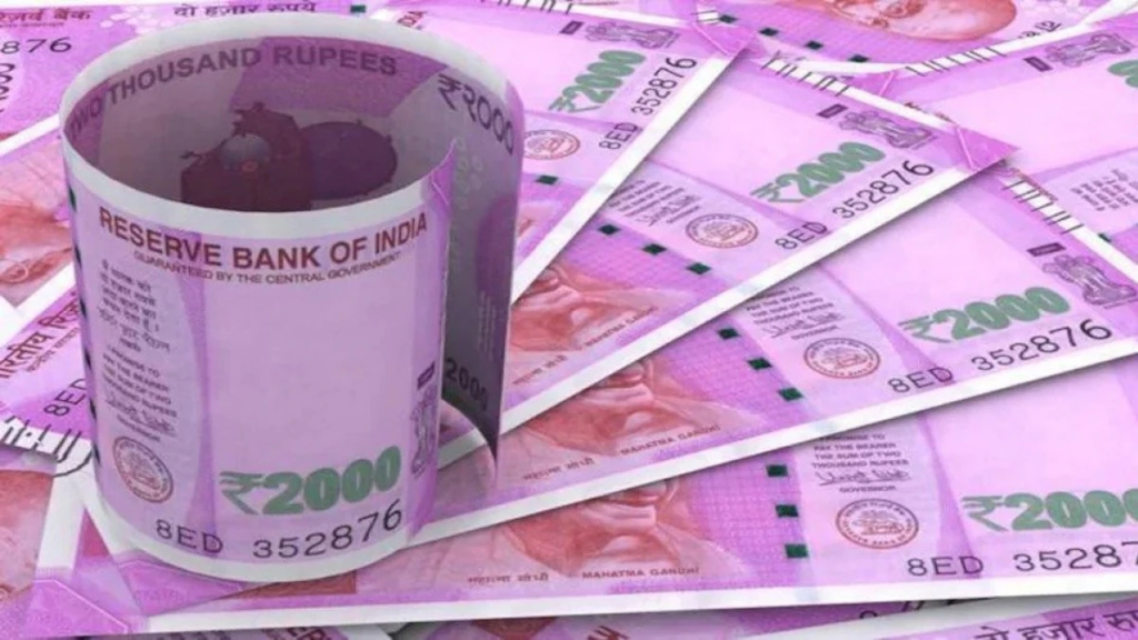 Now you can deposit 2000 rupees note in the account through post office