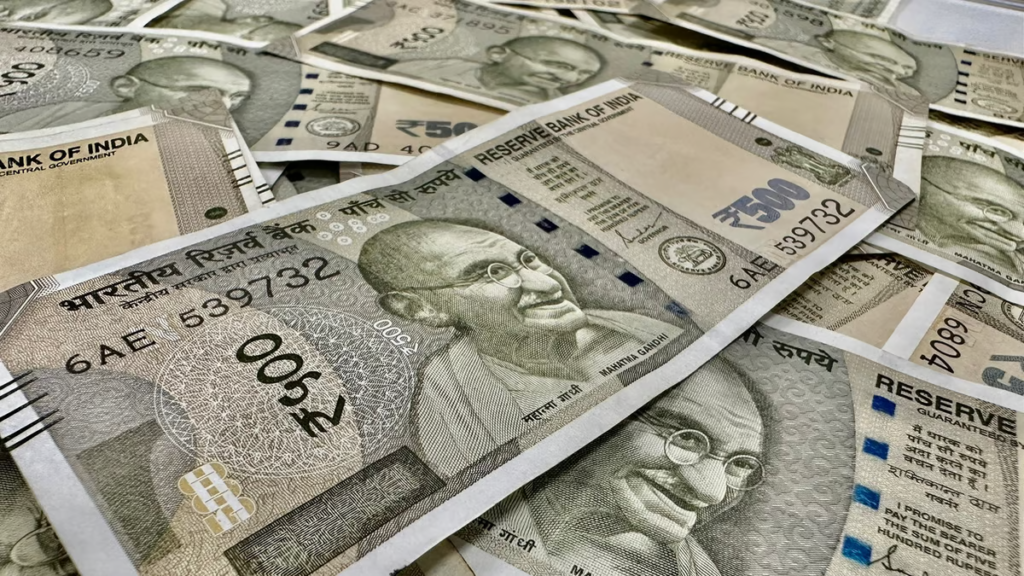 Post office or bank, where get more benefits on recurring deposits, best option for middle class