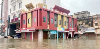 દ્રારકામાં બારે મેઘ ખાંગા, બે કલાકમાં સાડા નવ ઈંચ વરસાદ, જ્યાં જુઓ ત્યાં તારાજીના દ્રશ્યો, જામનગરમાં 8 જળાશયો ઓવર ફ્લો